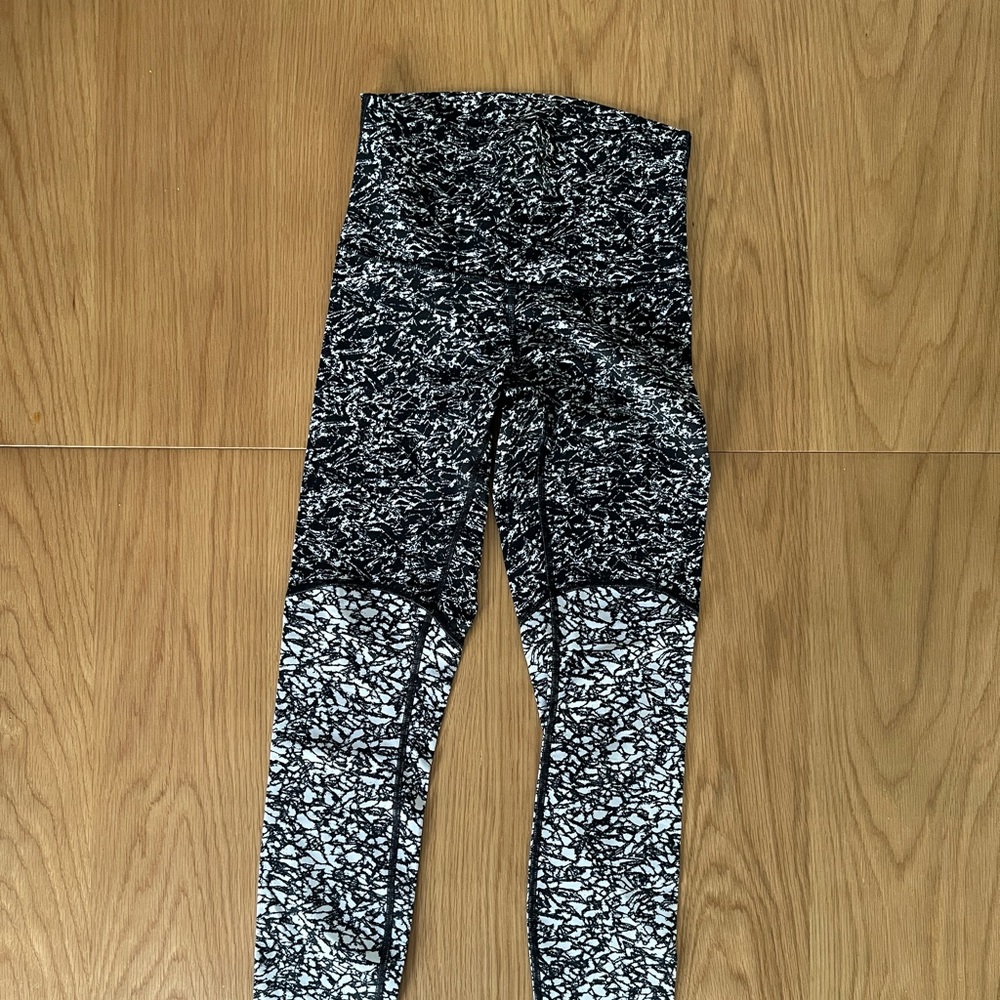Lululemon full length legging size 6 #C60476